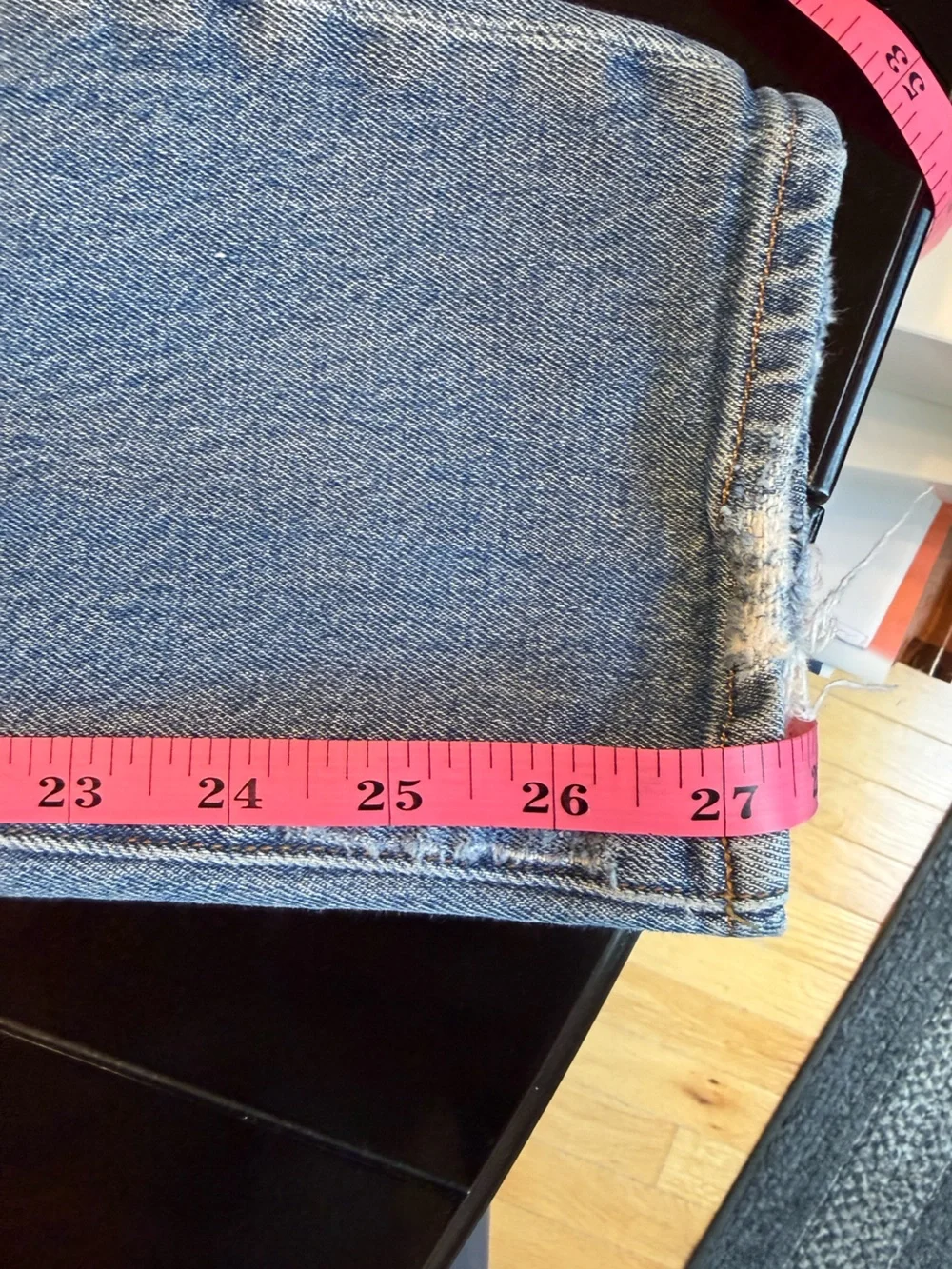 FRAME Le Boy Distressed Boyfriend Jeans Size 27 Medium Wash Denim